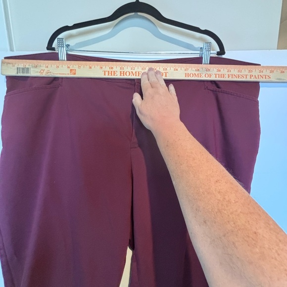 Chaps Women’s Plus Size 24W Burgundy Stretch Ankle Pants - Picture 2 of 9